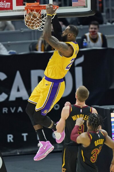 Lakers at top cavs 218